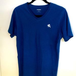 Express crew neck shirt